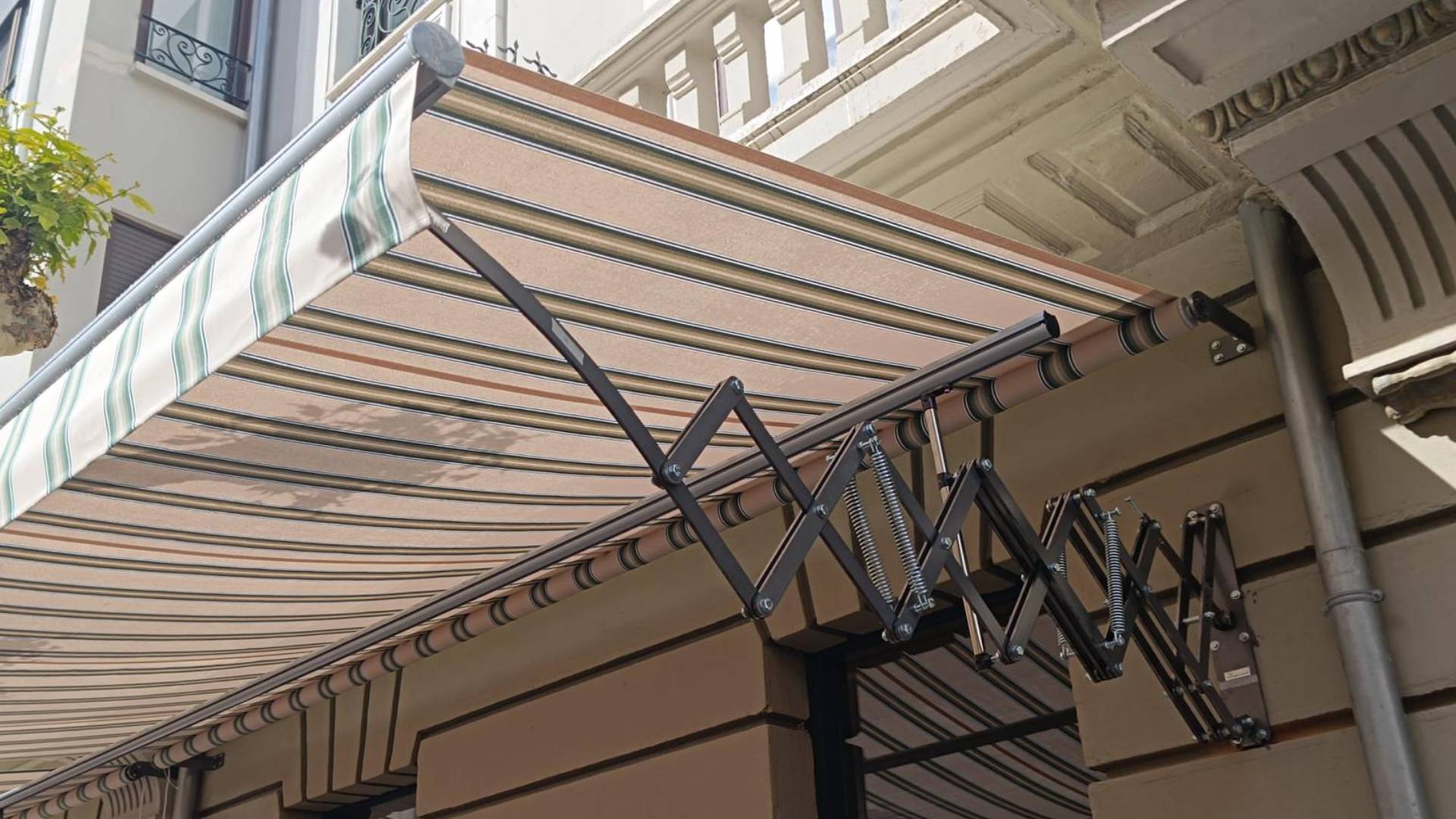 Toldo tijera 1